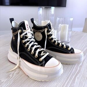 Converse Run Star Legacy CX Platform High “Valentine’s Day 2023” 💕✨(NEW) 9.5-10